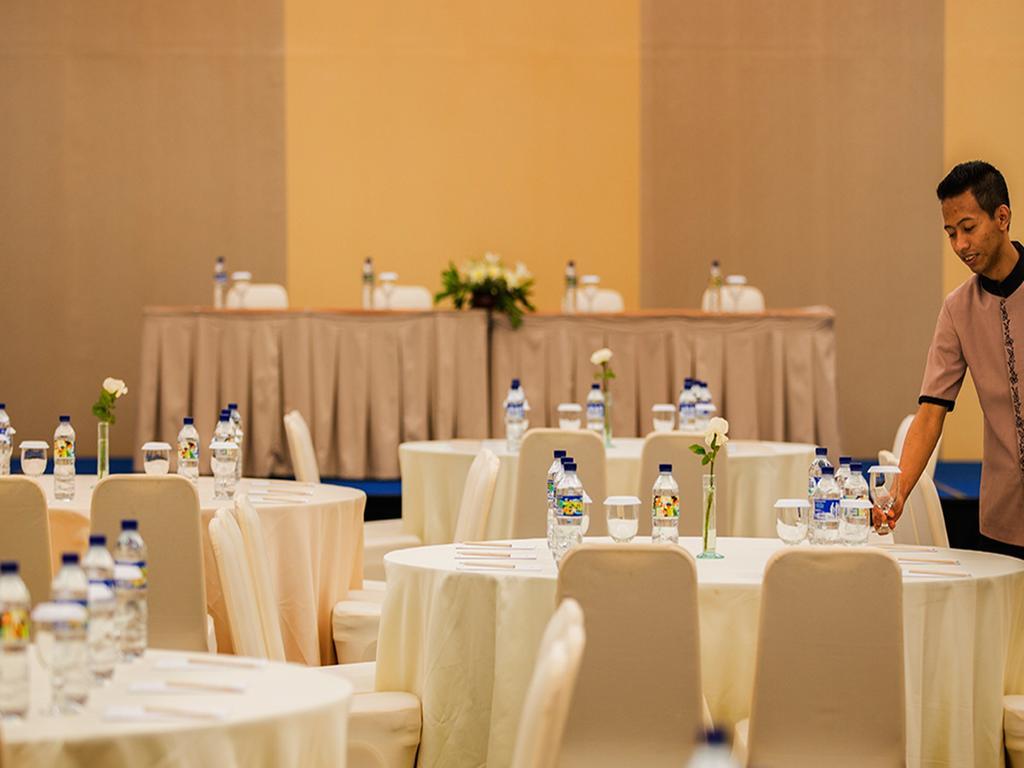 Hotel Santika Pekalongan Ngoại thất bức ảnh