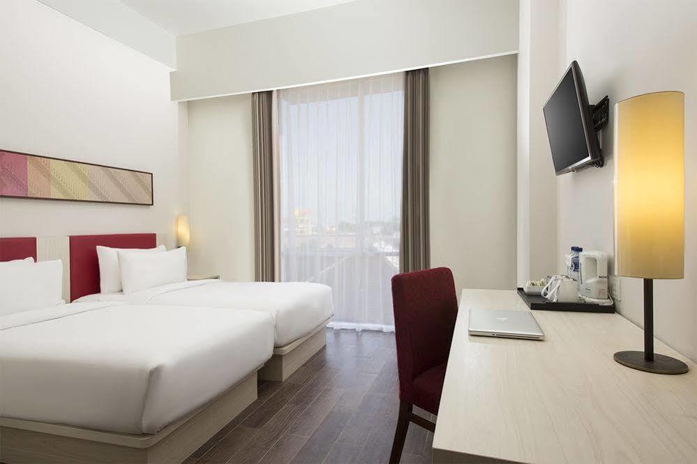 Hotel Santika Pekalongan Ngoại thất bức ảnh