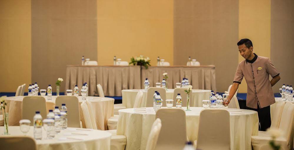 Hotel Santika Pekalongan Ngoại thất bức ảnh